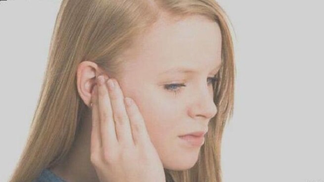 Зачастую неврит слухового нерва путают с таким заболеванием, как нейросенсорная тугоухость, однако, это в корне неверно.