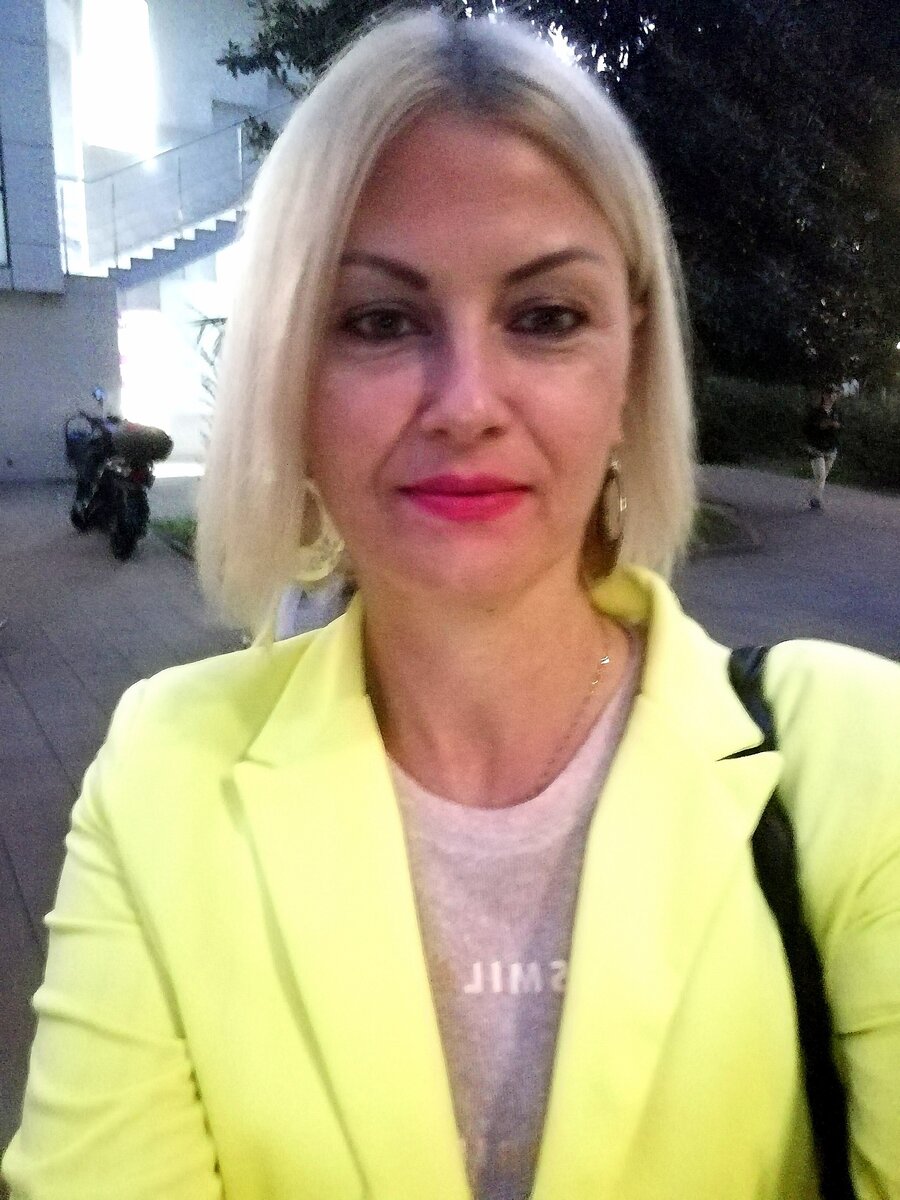 Очень нравится этот пиджак, цвет шикарный👌