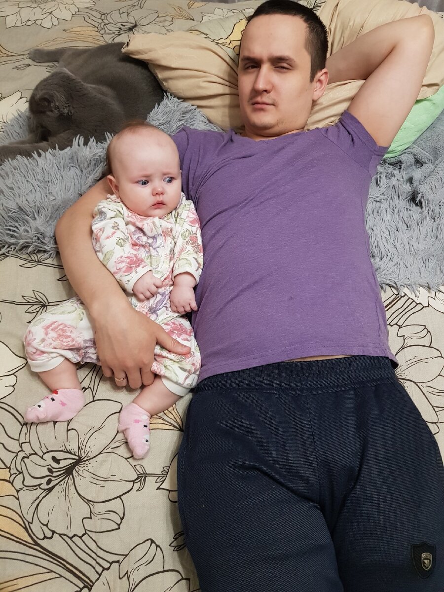 Просто фоточка с дочей после непродолжительного сна..