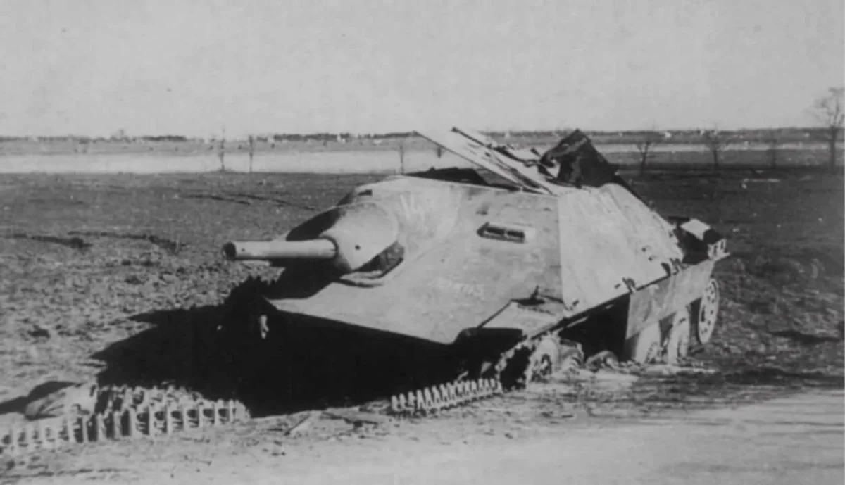 Уничтоженный советскими войсками "Hetzer"