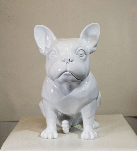 Скульптура бульдога. Автор Антон Крылов.