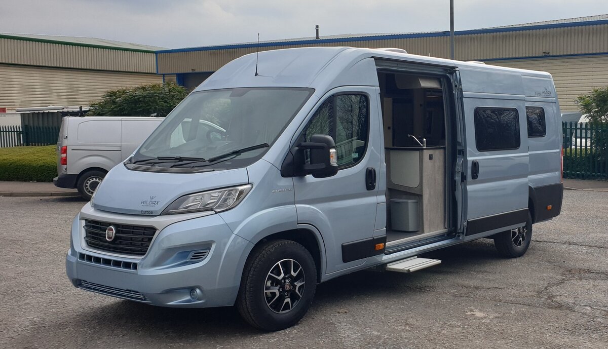 Никто не додумался, а вот англичане сделали удобный автодом в фургоне ...