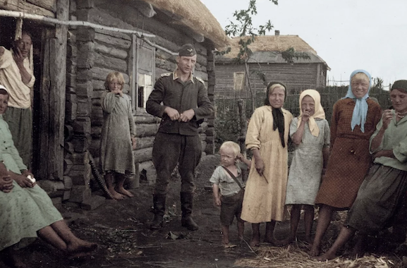 Как жили советские деревени во время Второй мировой войны. Архив уникальных фотографий, сделанных немецкими солдатми