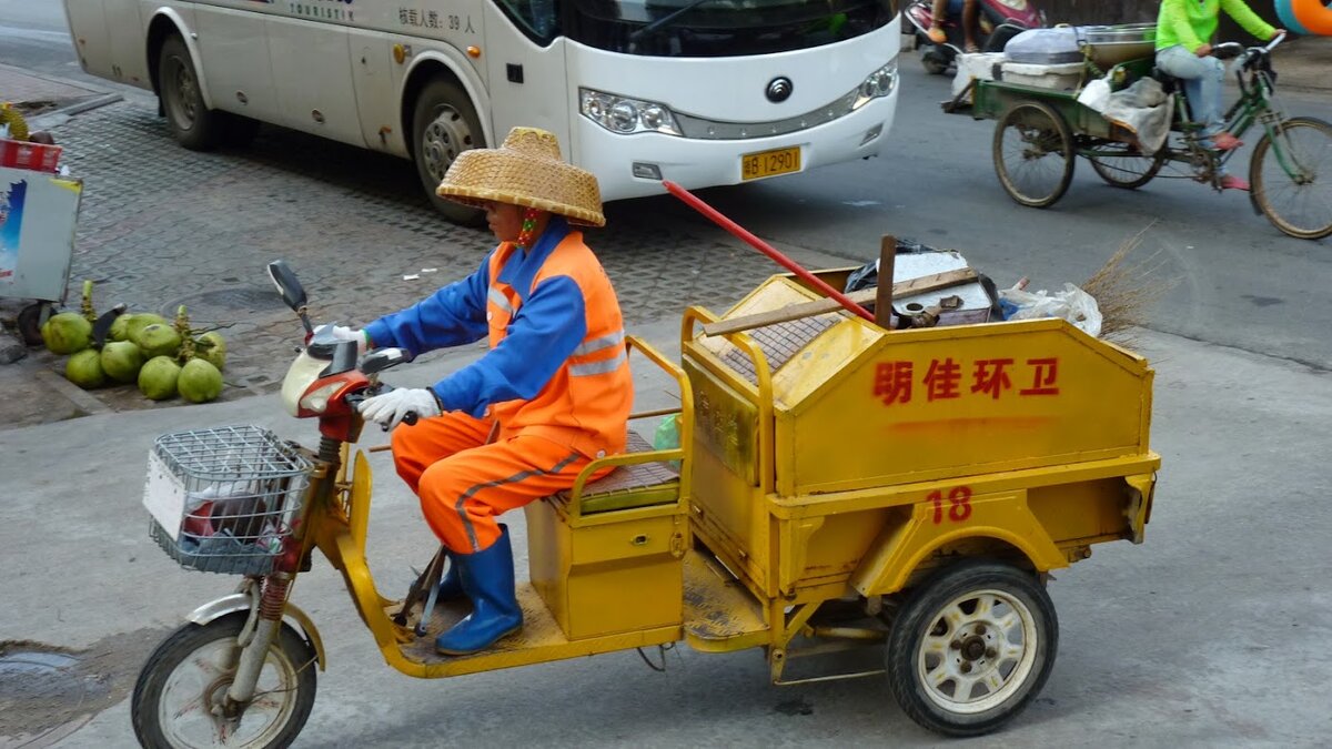 Дворник на острове Хайнань