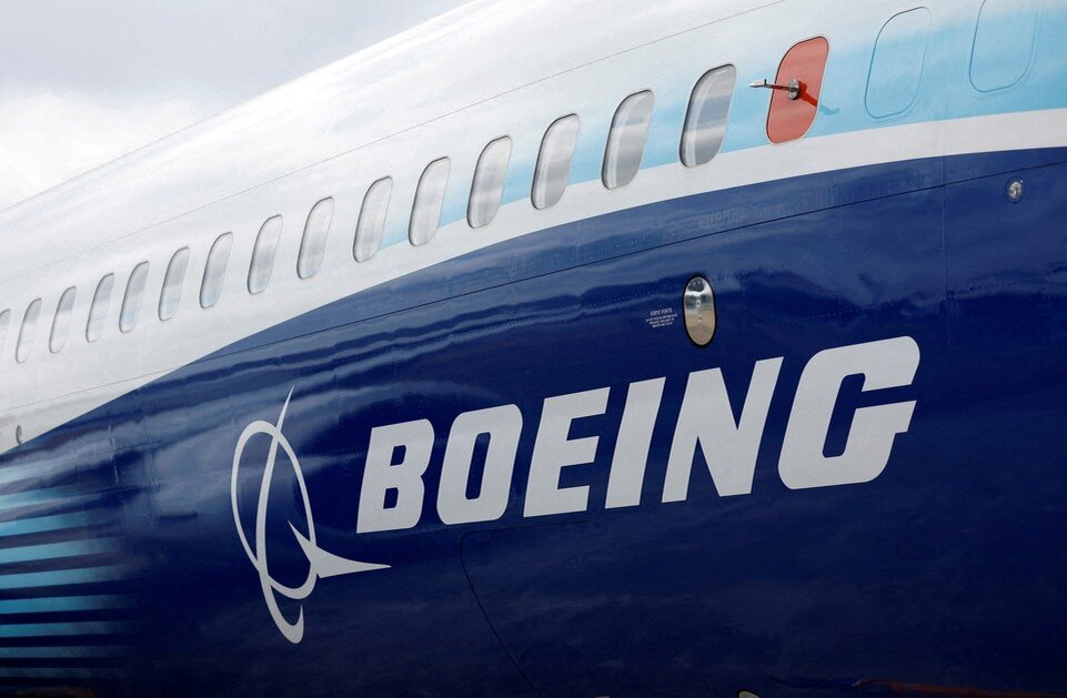     Boeing 737-524 успешно приземлился в Грозном  REUTERS