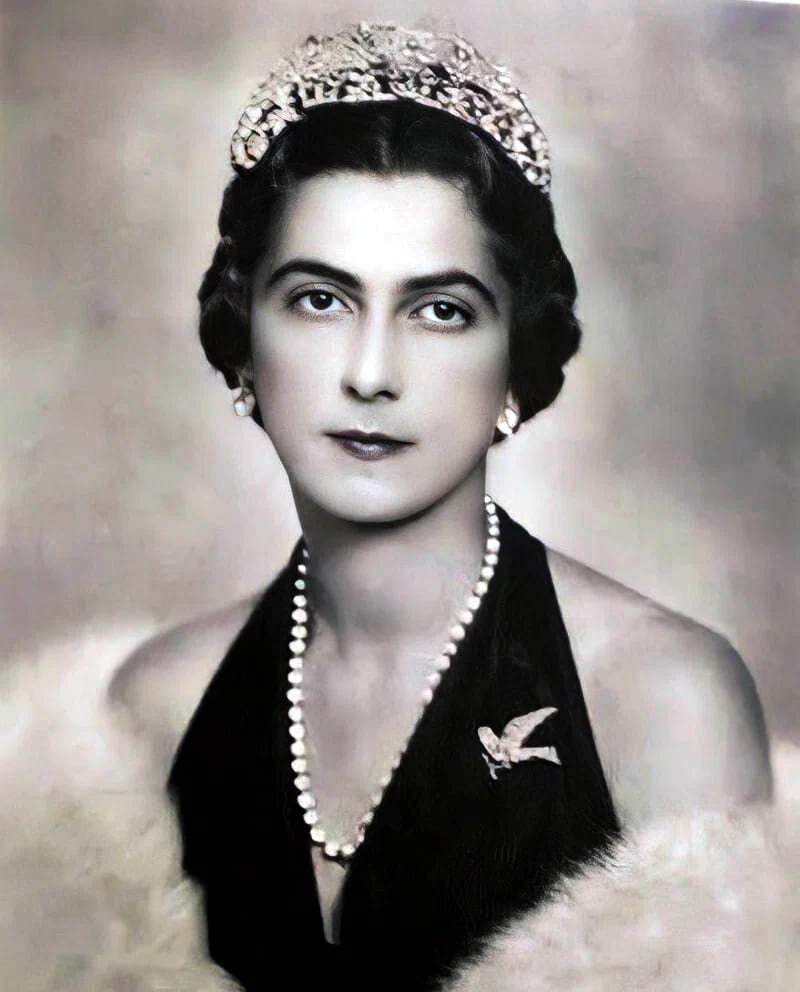 Принцесса Иоланда Савойская (1901 – 1986)  вышла замуж за Джорджо Карло Кальви, графа ди Берголо.