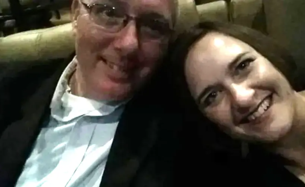    Приёмные родители Димы ©GoFundMe