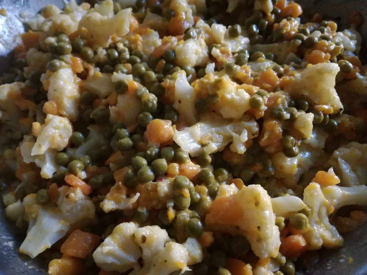 Вам надо приготовить быстрый и легкий овощной гарнир? Тогда мой совет как приготовить гарнир из цветной капусты как раз для вас.