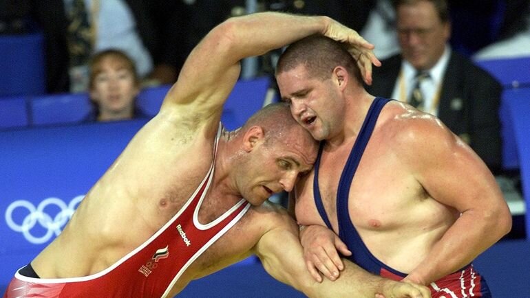 27 сентября 2000 года. Сидней. Финальная схватка олимпийского турнира между Александром КАРЕЛИНЫМ и Рулоном ГАРДНЕРОМ. Фото Александр ВИЛЬФ