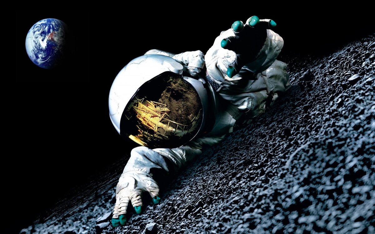 Фото:https://c.wallhere.com/photos/7a/80/space_Moon_movies_artwork_apollo_18_astronaut_horror_Earth-263525.jpg!d