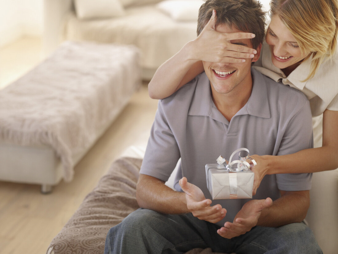 Подарок для мужчины должен быть не только приятным, но и практичным