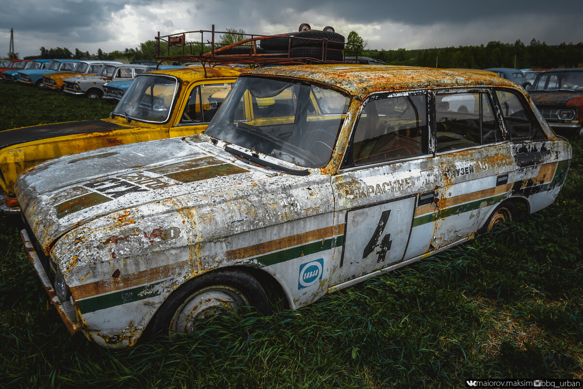 музей красинца. кладбище москвичей. автомобильный музей красинца под тулой. коллекция москвичей. музей красинца в черноусово.