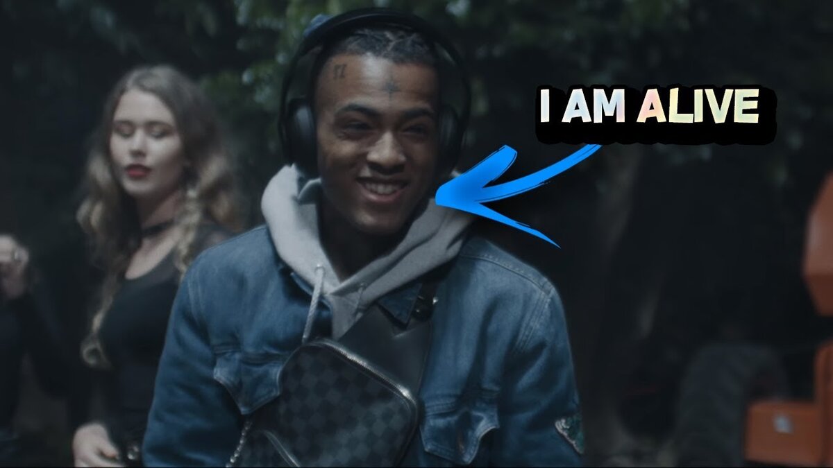 Moonlight, третий трек с альбома «?» от XXXTentacion, вышедшего 16 марта 2018 года. Основная тема это обретение нового себя, через боль. Song Written by: Jahseh Onfroy. Music Produced by: John Cunningham 