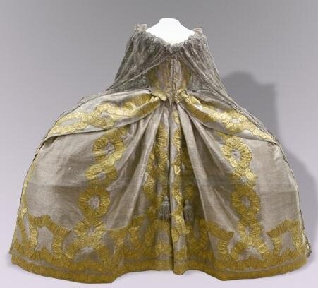 Коронационное платье Елизаветы, 1742 г., из коллекций Музеев Московского Кремля