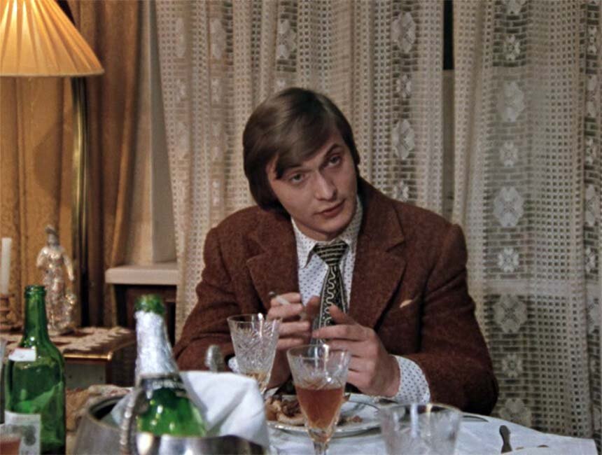 Кадр из фильма «Москва слезам не верит».