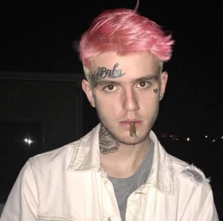 На фото изображен Lil Peep , 2016
