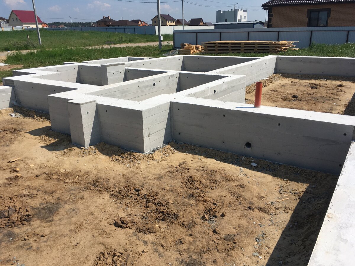 Ленточный фундамент.