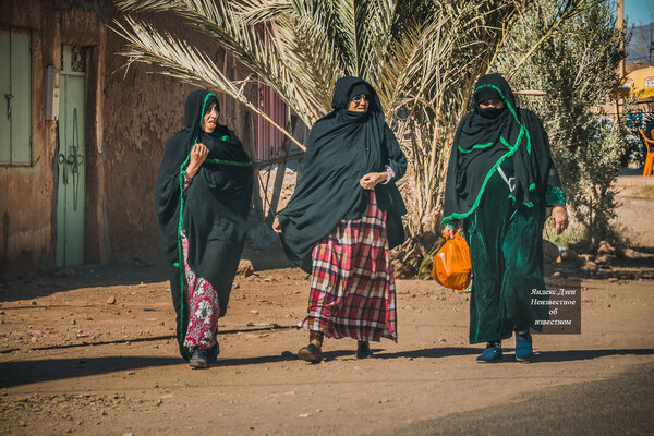 В хиджабе или без? Девушки в Марокко