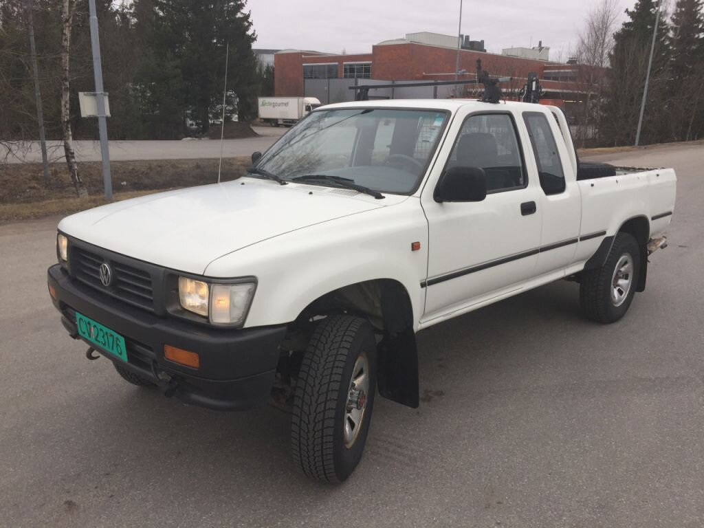 С полуторной кабиной