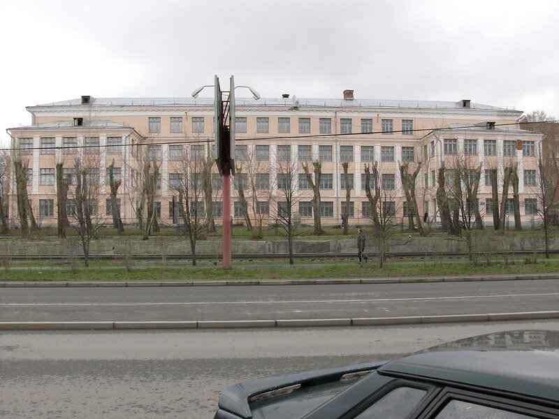 школа 1 виз бульвар екатеринбург. верх исетский бульвар 23 екатеринбург. школа 1 верх исетский бульвар 23. свердловская школа 1. новая школа екатеринбург.