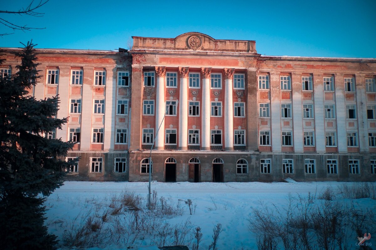 Им приказали навсегда покинуть территорию зенитного ракетного училища ПВО