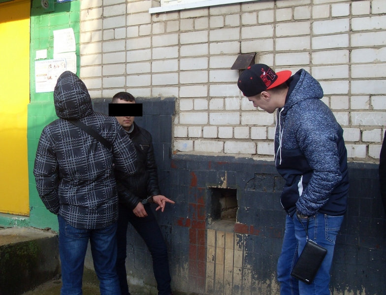 Молодые работники ЖКХ оценивают состояние вверенных объектов.
