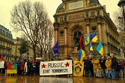 Митинг Украинцев в Париже, фото взято из открытых источников интернета.