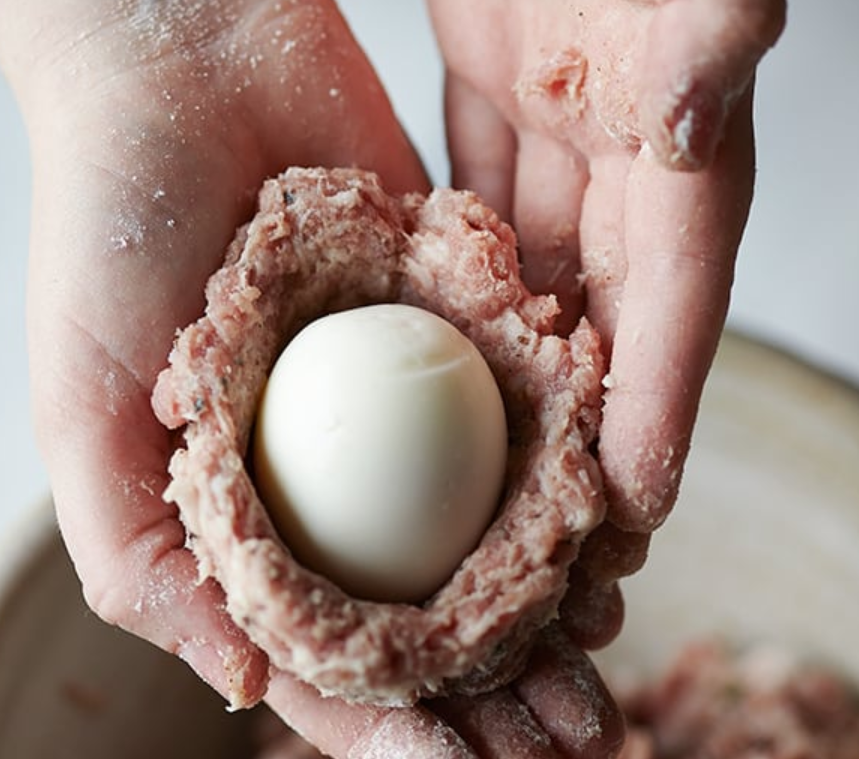 Яйца в панировке по шотландски, яйца на завтрак