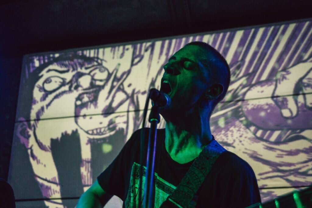 Концерт 2018 года. На фото — Антон Жаголкин, лидер и автор песен коллетива.