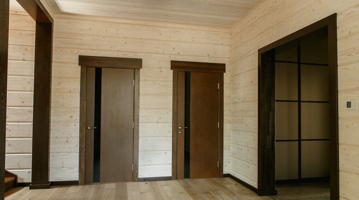 Внутренняя отделка деревянного дома: особенности и варианты