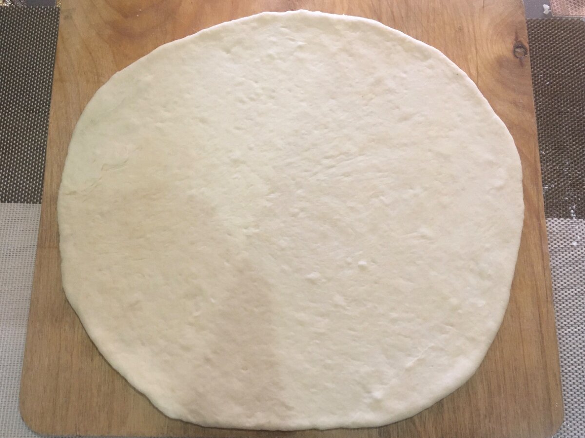 Пирог- пицца с мясом и сыром