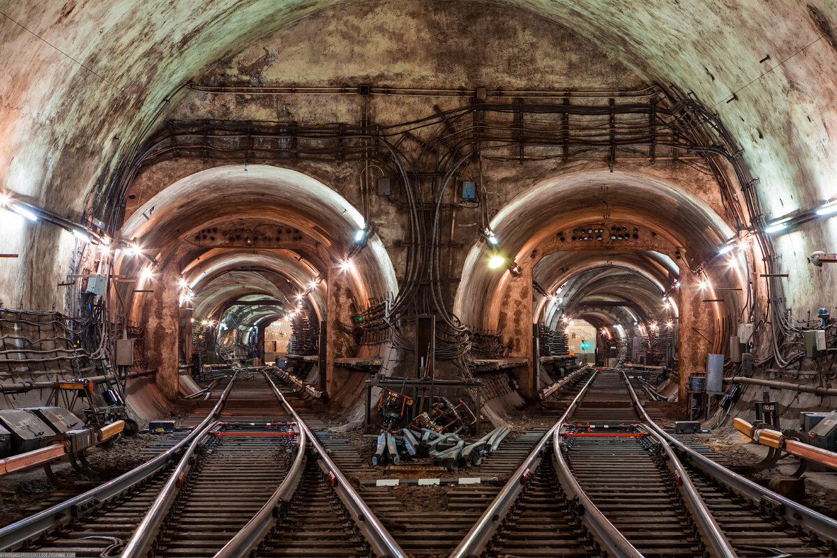 метро белорусская радиальная