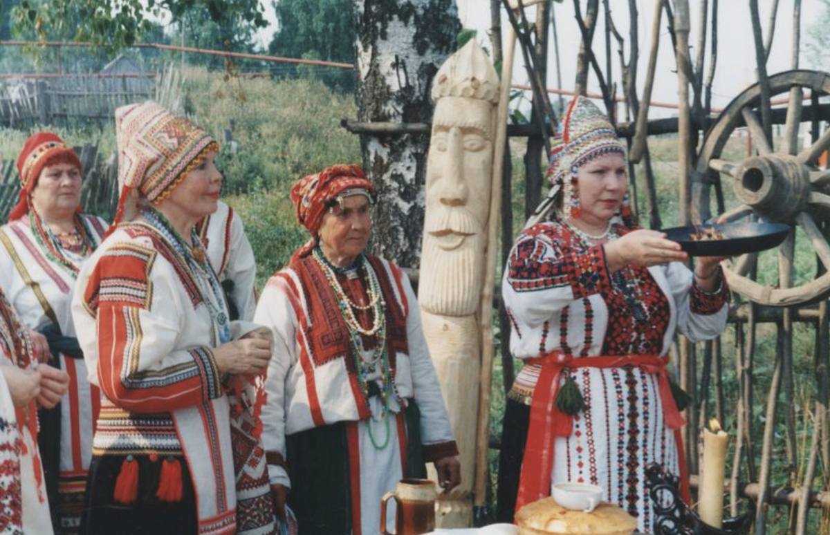 О братие и друзи вси нижегородские народы. Мордва эрзя обряды. Мордовия Мордовский народ. УГРО финский народ Мокша. Мордва терюхане.