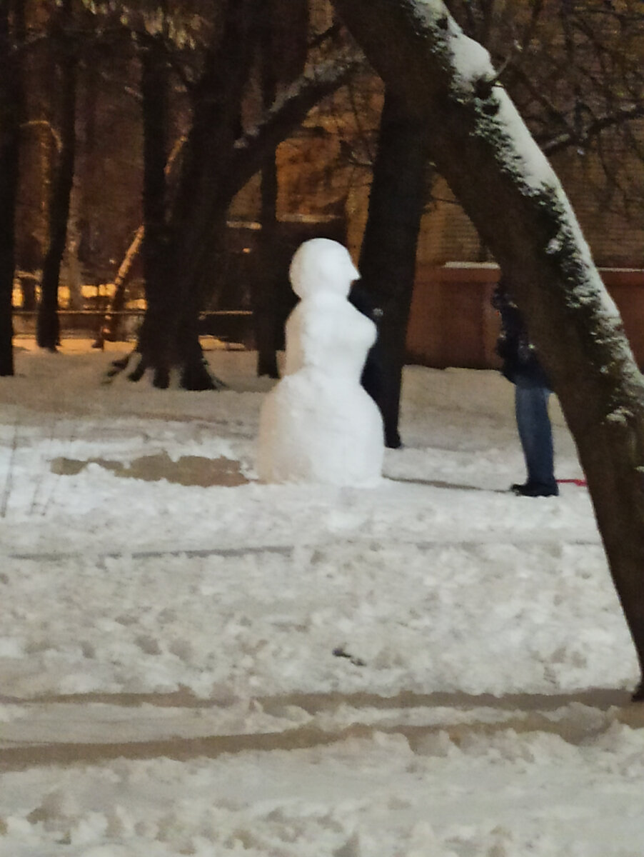 Фигуристая девушка!