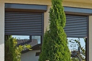 Решетки на окна или рольставни. Что выбрать?