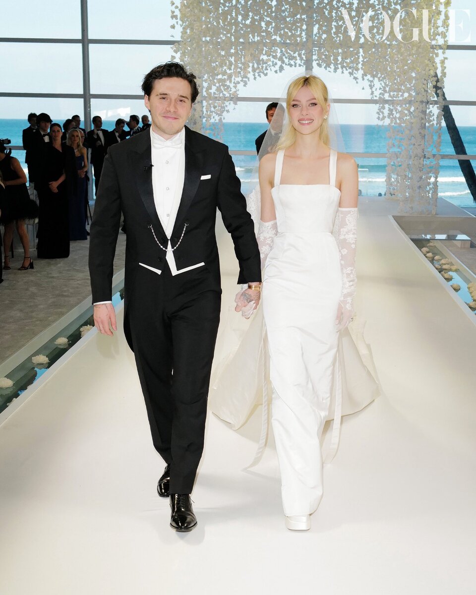 Бруклин Бекхэм и Никола Пельтц / кадры Vogue
