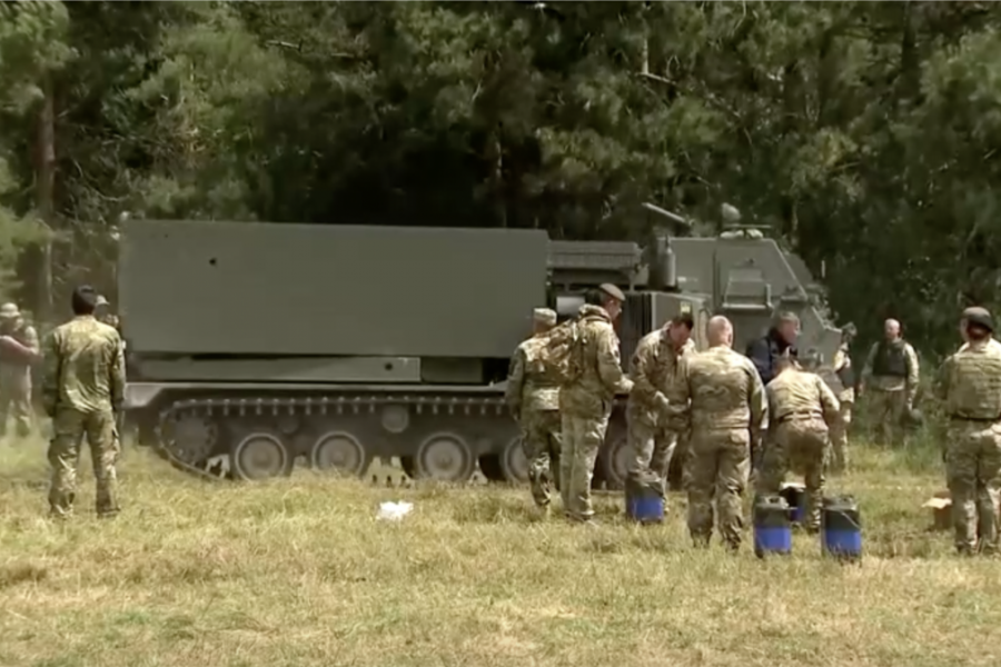 Обучение украинских военных РСЗО M270. Взято из открытого источника в Яндексе