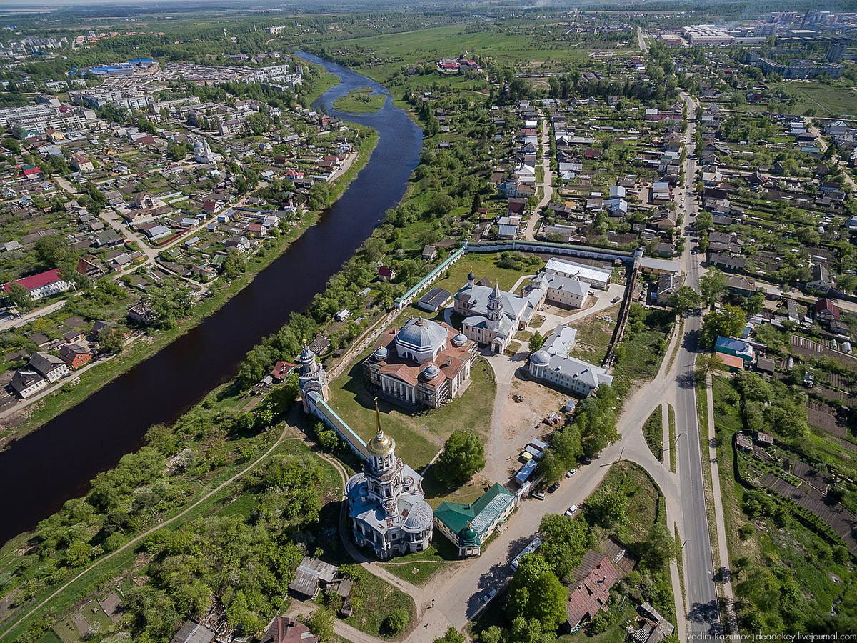 Тверская область время. Торжок Тверская область. Торжок аэросъёмка. Город Вышний Волочек Тверской области. Вышний Волочек Тверская Венеция.