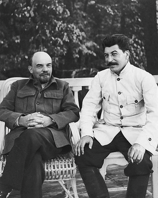 Ленин и Сталин в Горках 1922 г.