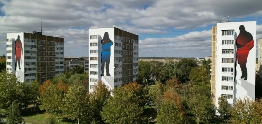 Солнечнодольск. Муралы. Стражи.