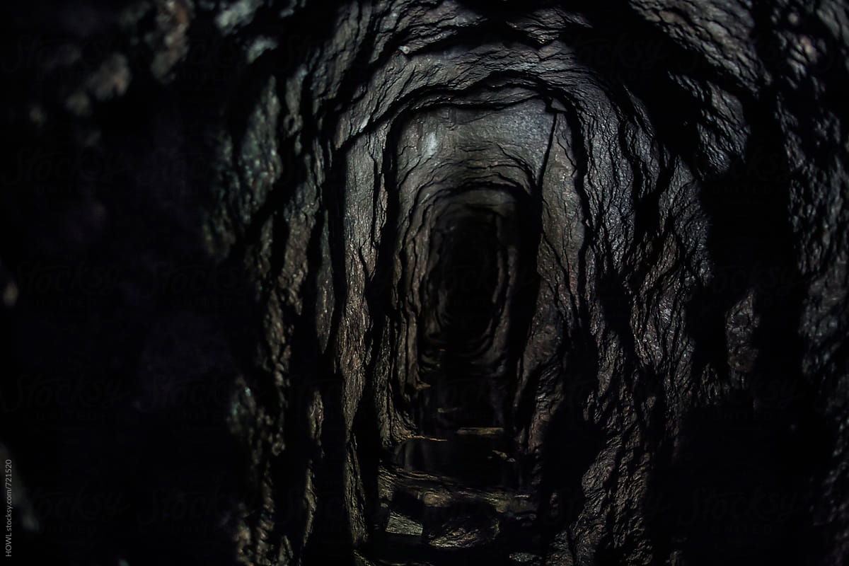 Страшная пещера. Страшное подземелье. Темная пещера. Таинственная пещера. Конец темнота