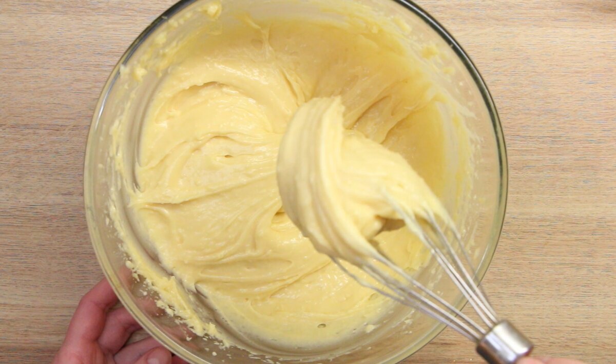 Заварное тесто для эклеров. Заварной крем классический для эклеров. Заварное тесто. Заварное тесто получилось жидким как исправить. Тесто в деже.