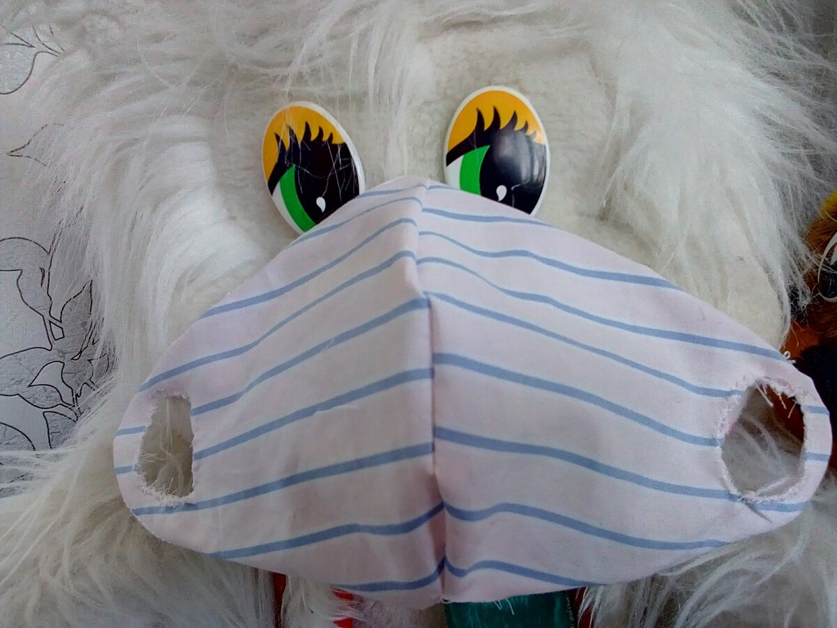 полосатый вариант маски