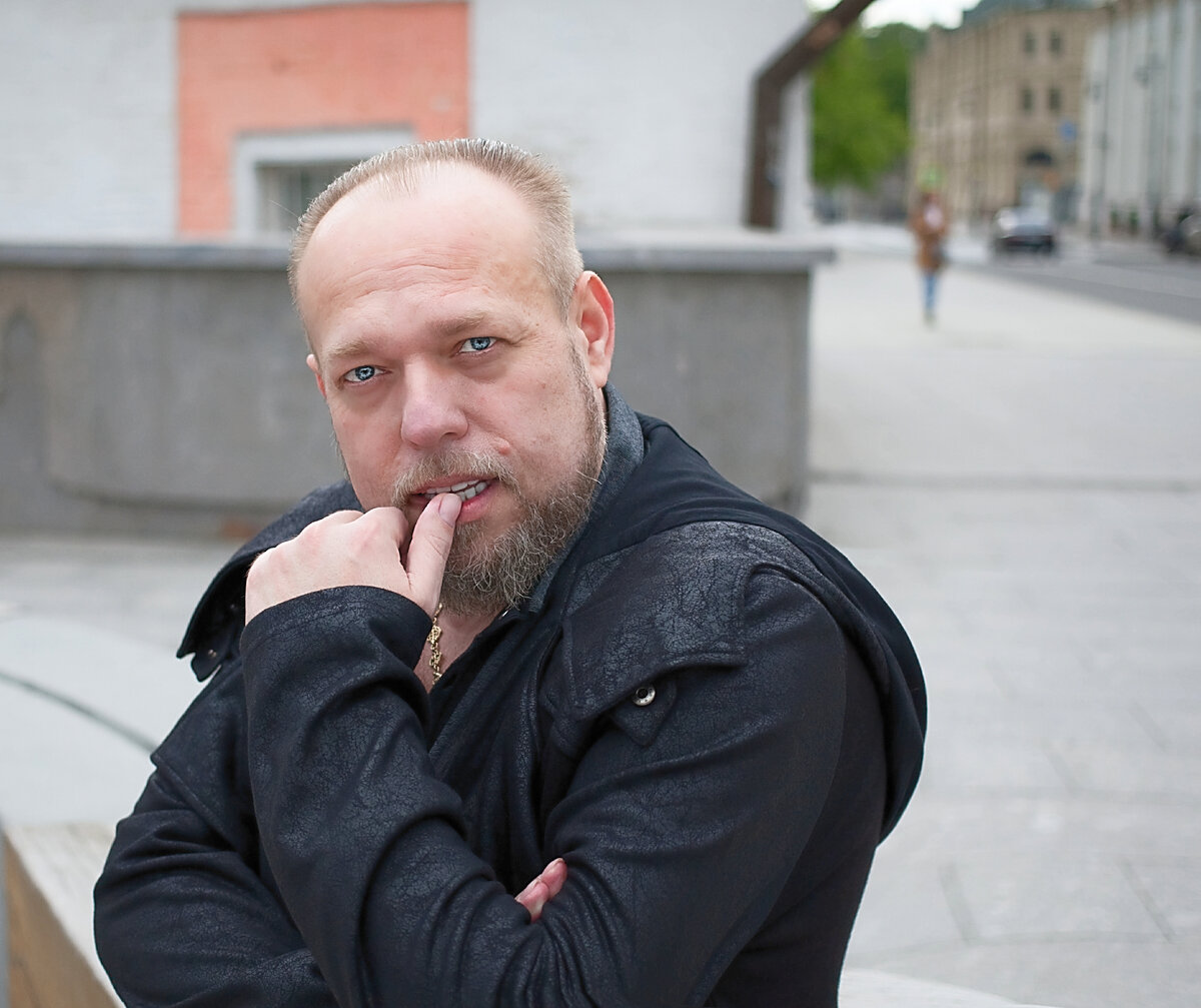 (© Copyright: Святослав Моисеенко, 2022. «Откровенные диалоги». Свидетельство о публикации №222020600718)