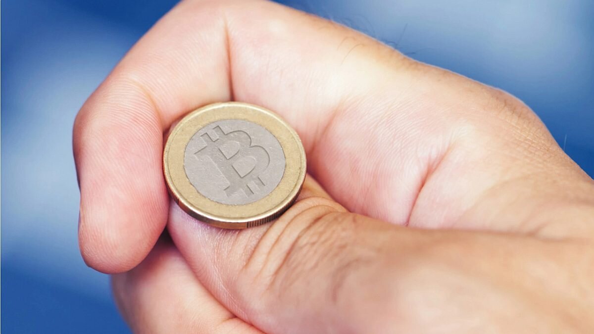 Футбольный матч в Турции начался с подбрасывания монеты с биткоином | Happy  Coin News | Дзен