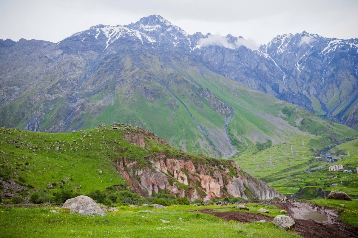 Казбеги в Грузии. Фото Екатерины Галкиной