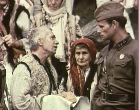 Кадр из фильма Белая птица с черной отметиной