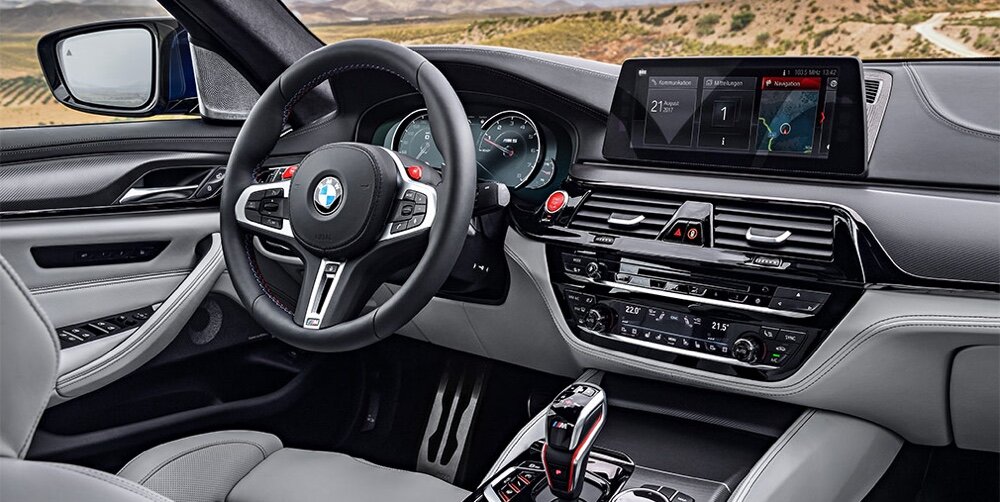 Интерьер BMW M5