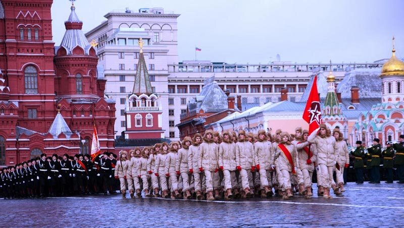 Фотографии с парада опубликовал Политехнический колледж №50