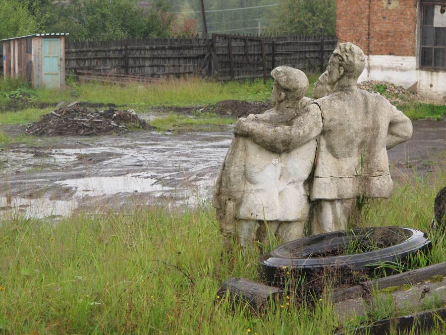 Горнозаводской округ погода. Теплая гора Горнозаводский район. Поселок теплая гора завод. Поселок теплая гора Пермский край завод. Теплая гора чугуноделательный завод.